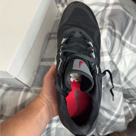 Nike Air Max Black and Red Athletic Shoes Size 9 - Picture 2 of 5